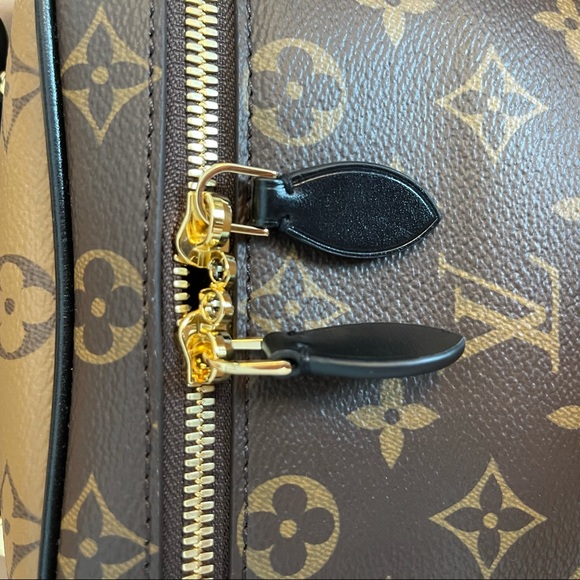 NIB Louis Vuitton Vanity PM Monogram Shoulder Bag - Picture 3 of 11